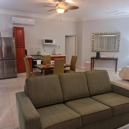 Sandpiper Beach Apartments Палм Бийч Екстериор снимка