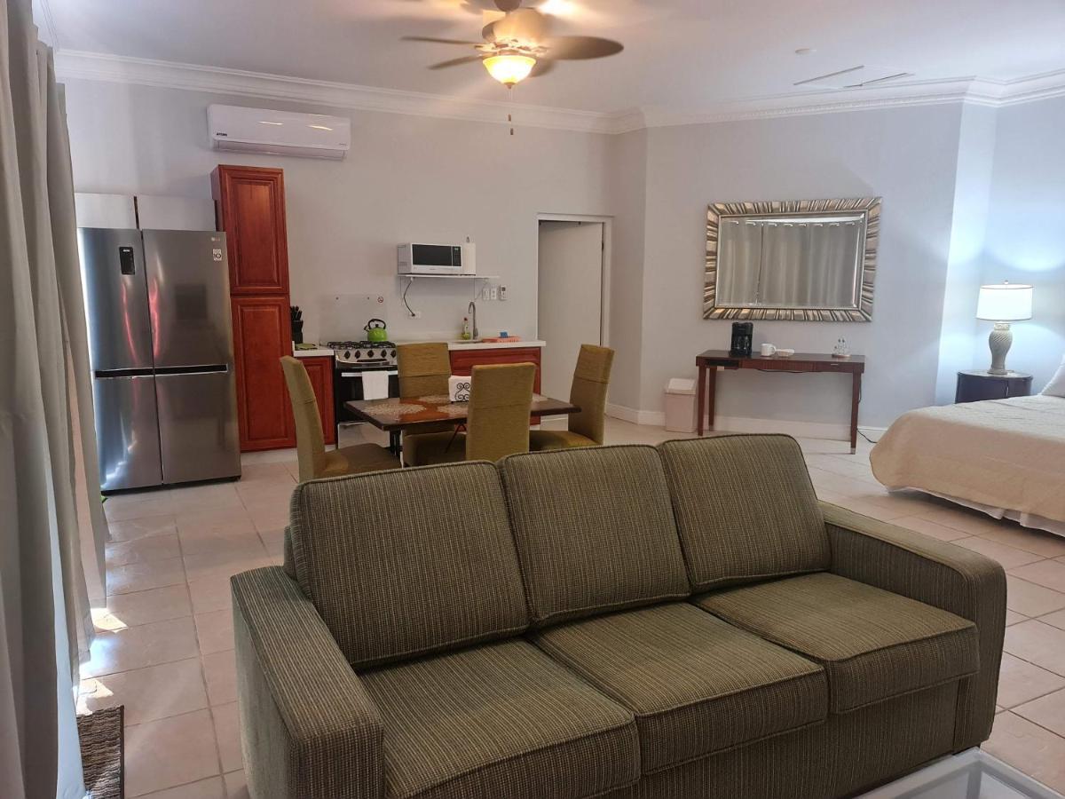 Sandpiper Beach Apartments Палм Бийч Екстериор снимка