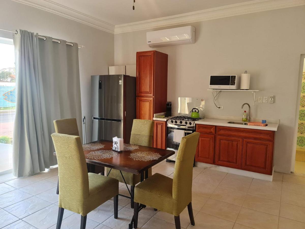 Sandpiper Beach Apartments Палм Бийч Екстериор снимка