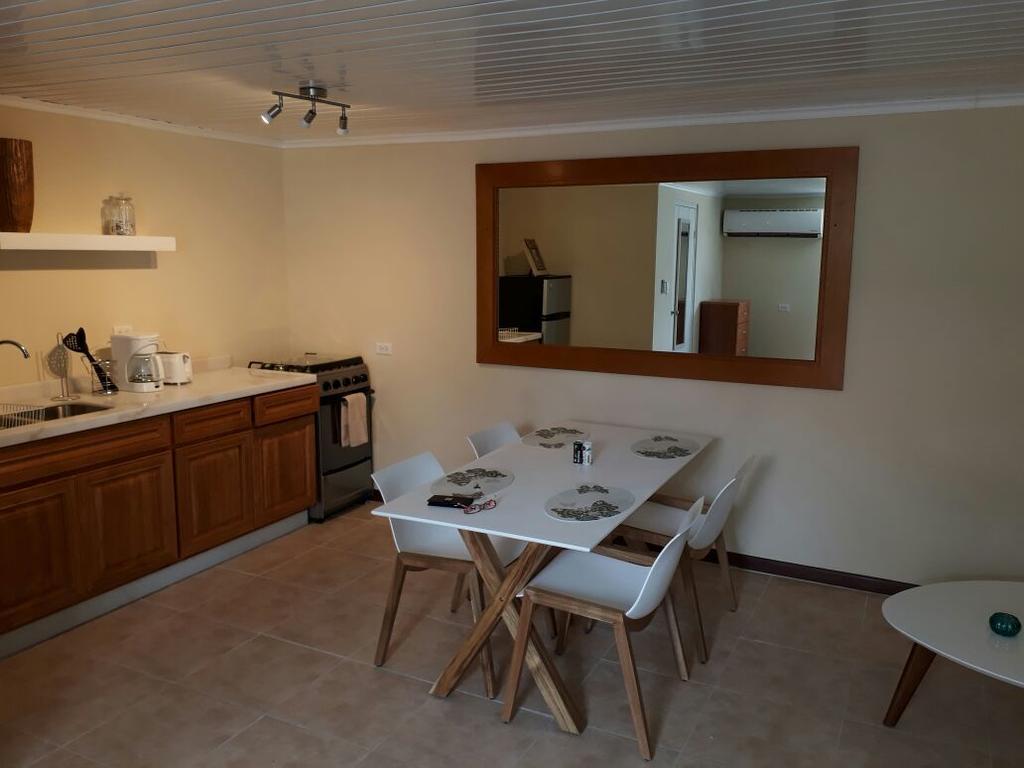 Sandpiper Beach Apartments Палм Бийч Екстериор снимка